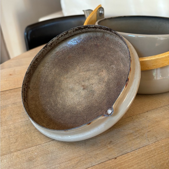 Vintage Enameled Kettle with Bentwood Handle - Picture 9 of 12